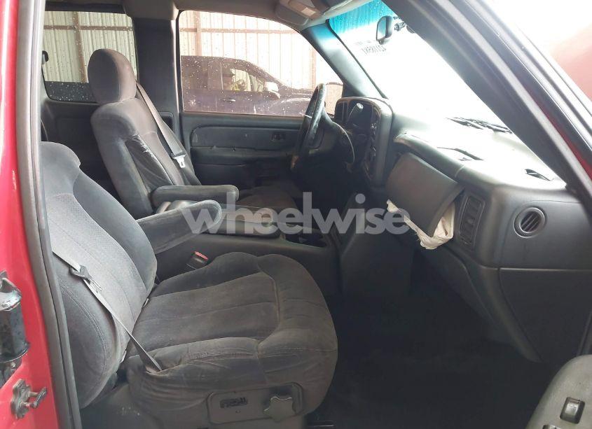 Photo 5 of 2001 Chevrolet Silverado 1500 LS (VIN 2GCEC19T711124532)