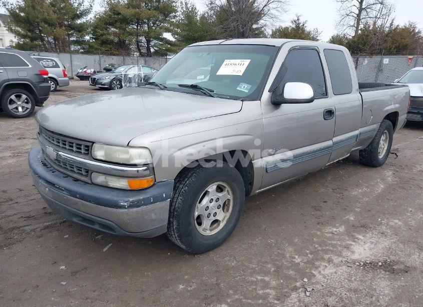 Photo 2 of 2001 Chevrolet Silverado 1500 LS (VIN 2GCEC19T711249322)