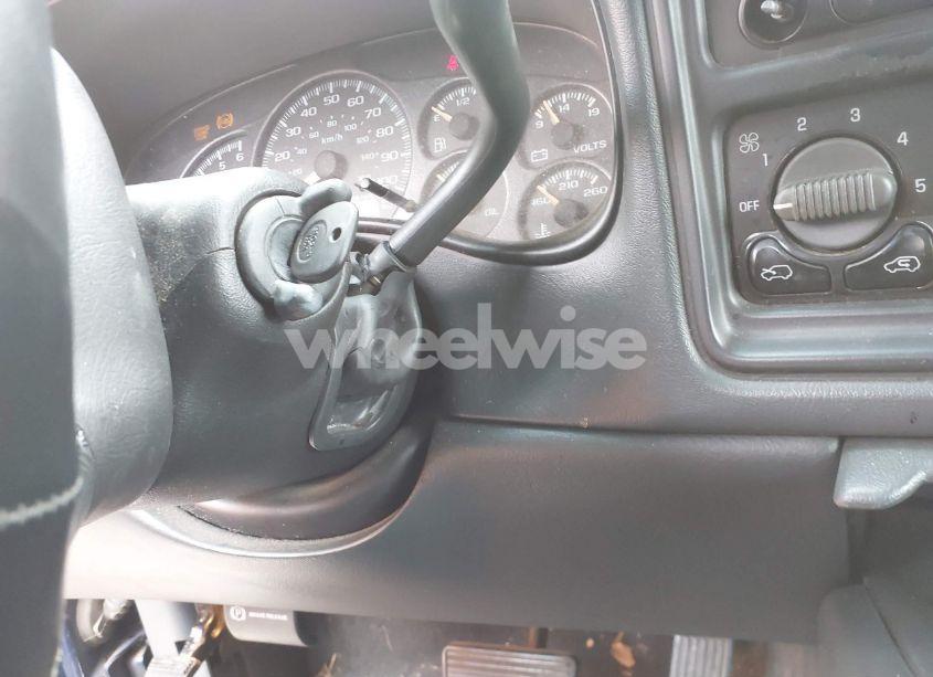 Photo 11 of 2001 Chevrolet Silverado 1500 LS (VIN 2GCEC19T711274379)