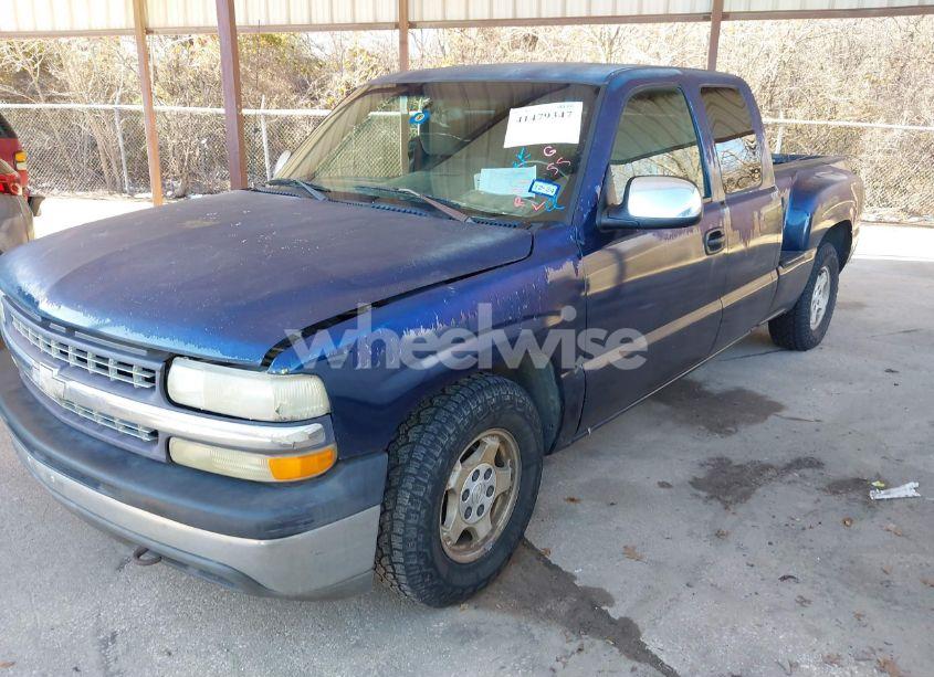 Photo 2 of 2001 Chevrolet Silverado 1500 LS (VIN 2GCEC19T711274379)