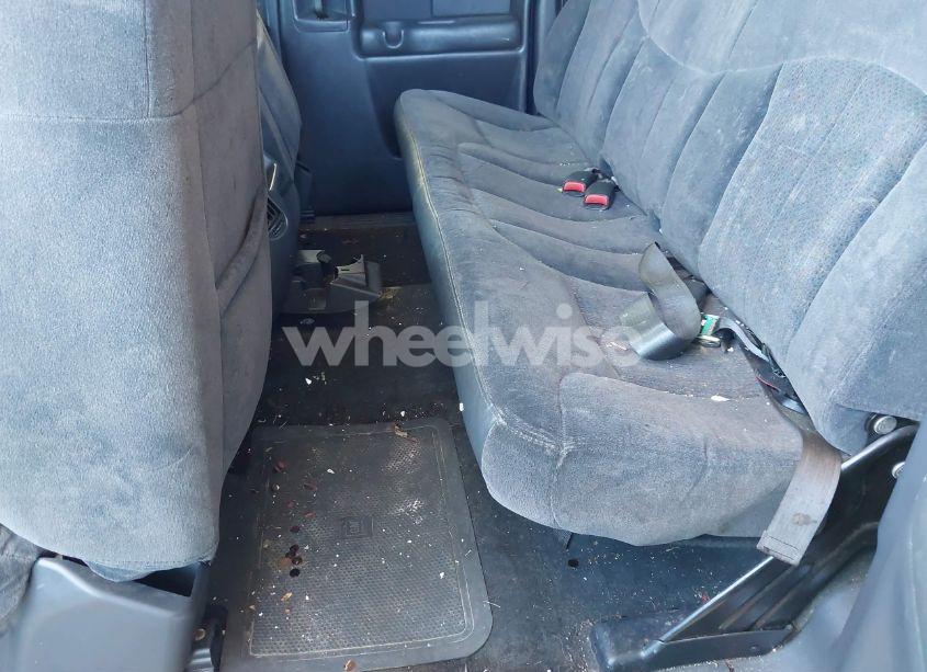 Photo 8 of 2001 Chevrolet Silverado 1500 LS (VIN 2GCEC19T711274379)