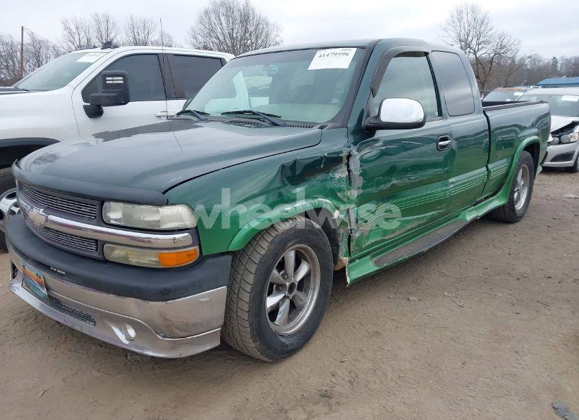Photo 2 of 2002 Chevrolet Silverado 1500 LS (VIN 2GCEC19T721393552)