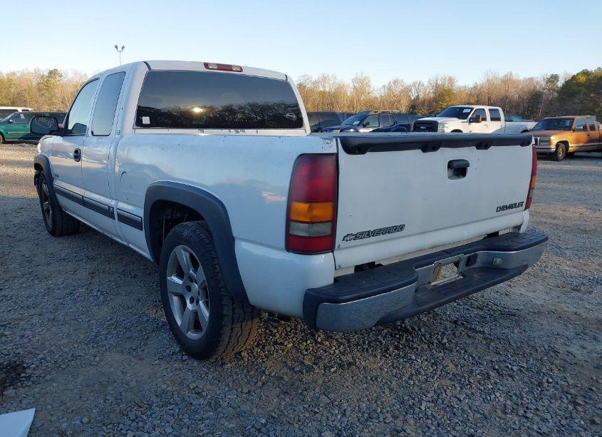 Photo 3 of 2002 Chevrolet Silverado 1500 LS (VIN 2GCEC19T721396032)