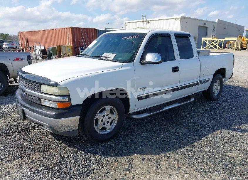 Photo 2 of 2002 Chevrolet Silverado 1500 LS (VIN 2GCEC19T721398959)