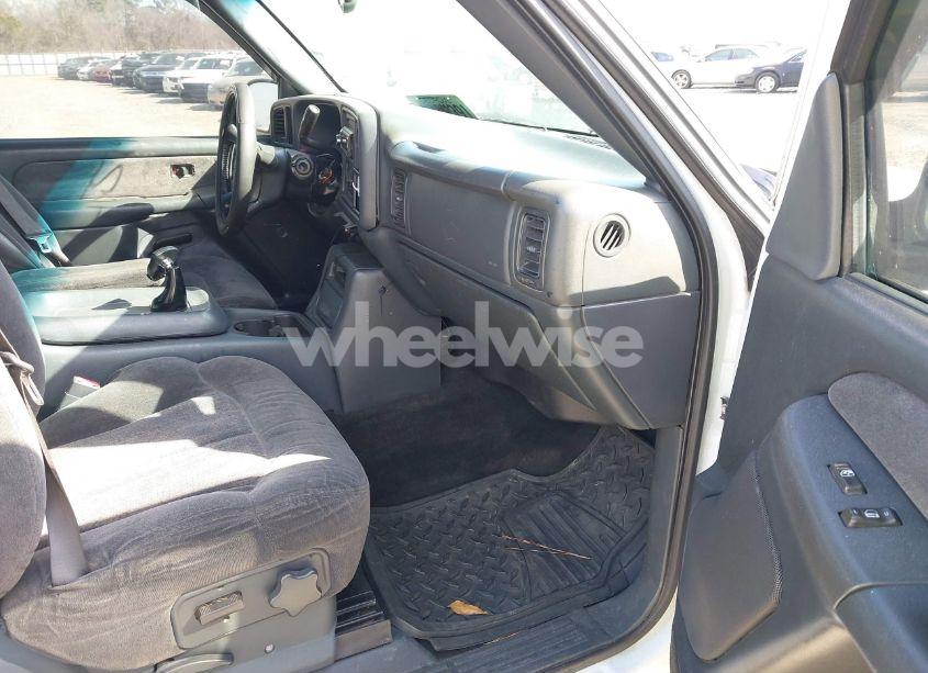 Photo 5 of 2002 Chevrolet Silverado 1500 LS (VIN 2GCEC19T721398959)