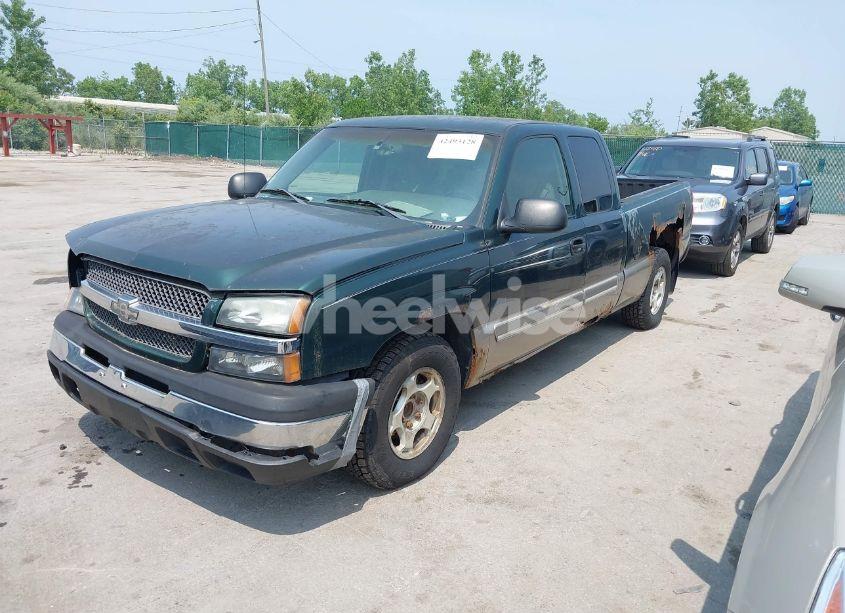 Photo 2 of 2003 Chevrolet Silverado 1500 LS (VIN 2GCEC19T731181154)