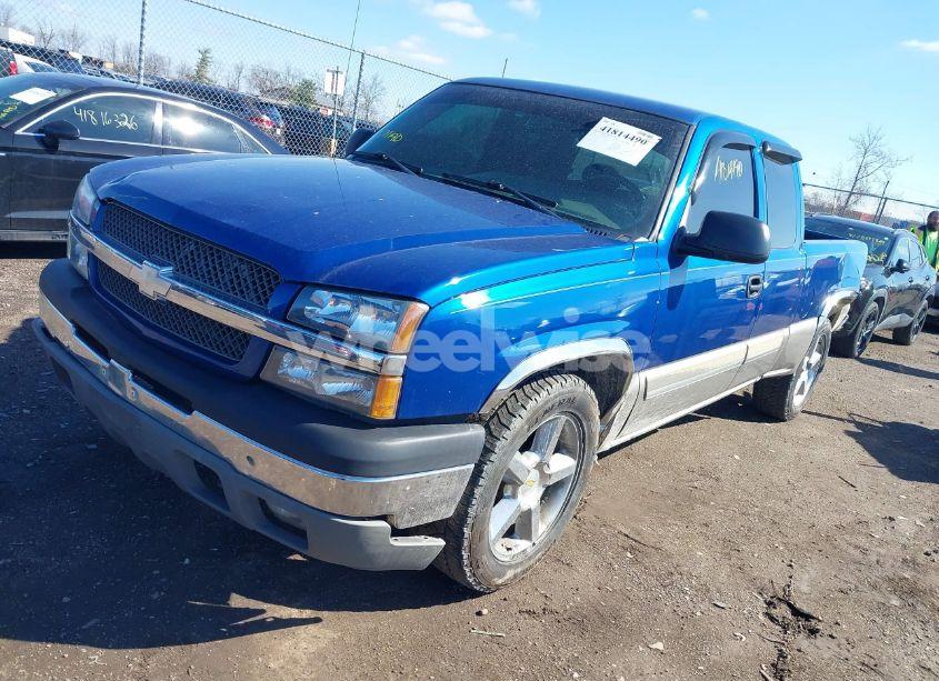 Photo 2 of 2003 Chevrolet Silverado 1500 LS (VIN 2GCEC19T731369026)