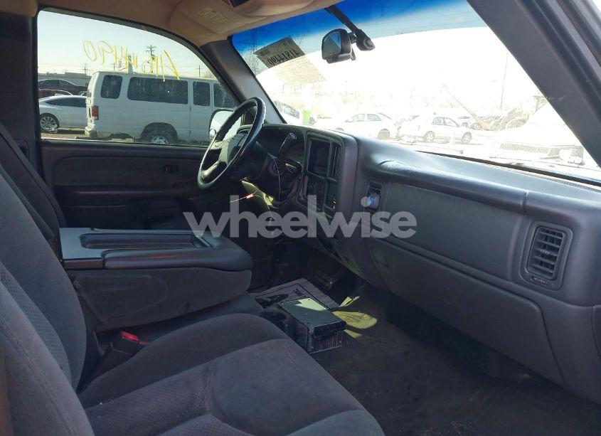 Photo 5 of 2003 Chevrolet Silverado 1500 LS (VIN 2GCEC19T731369026)