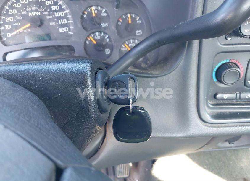 Photo 11 of 2004 Chevrolet Silverado 1500 LS (VIN 2GCEC19T741275293)