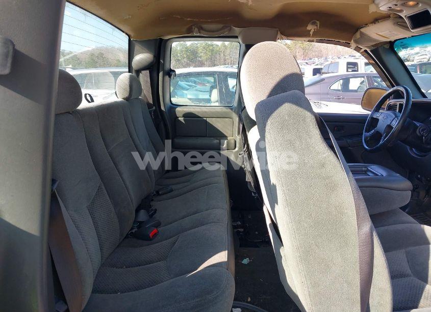 Photo 8 of 2004 Chevrolet Silverado 1500 LS (VIN 2GCEC19T741275293)