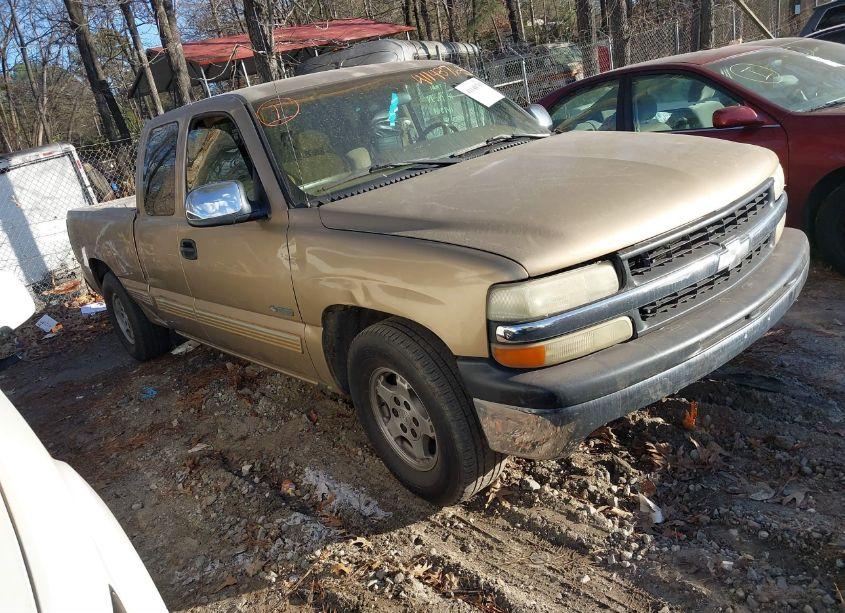 1999 Chevrolet Silverado 1500 LS (VIN 2GCEC19T7X1169589) main photo