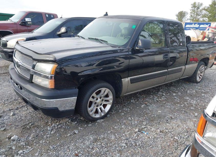 Photo 2 of 2003 Chevrolet Silverado 1500 LS (VIN 2GCEC19T831130522)