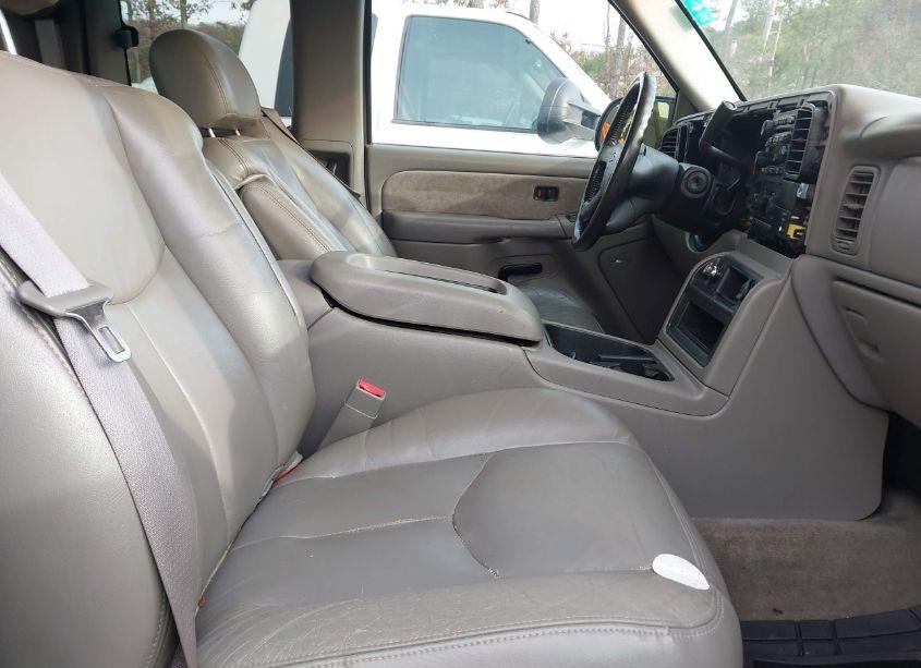 Photo 5 of 2003 Chevrolet Silverado 1500 LS (VIN 2GCEC19T831130522)