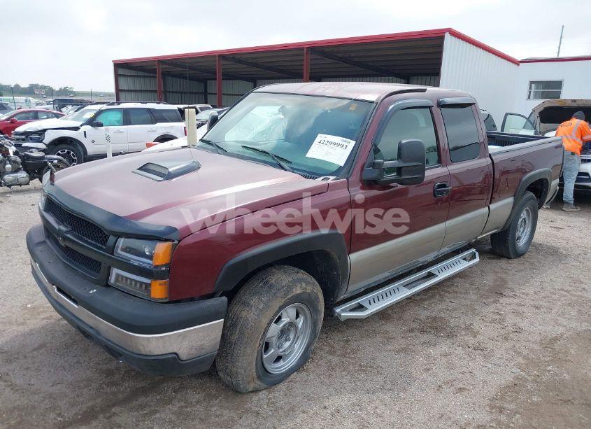 Photo 2 of 2003 Chevrolet Silverado 1500 LS (VIN 2GCEC19T831250238)