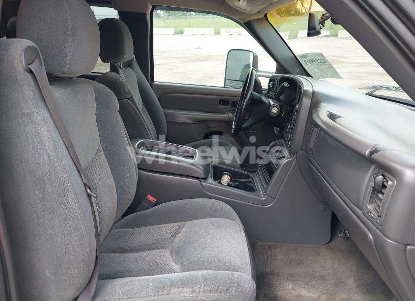 Photo 5 of 2003 Chevrolet Silverado 1500 LS (VIN 2GCEC19T831250238)