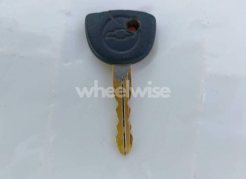 Photo 11 of 2004 Chevrolet Silverado 1500 LS (VIN 2GCEC19T841212350)