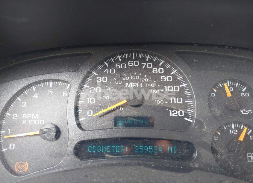 Photo 7 of 2004 Chevrolet Silverado 1500 LS (VIN 2GCEC19T841212350)