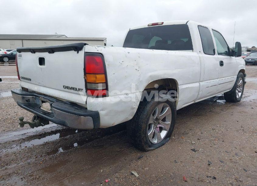 Photo 4 of 2004 Chevrolet Silverado 1500 LS (VIN 2GCEC19T841279868)