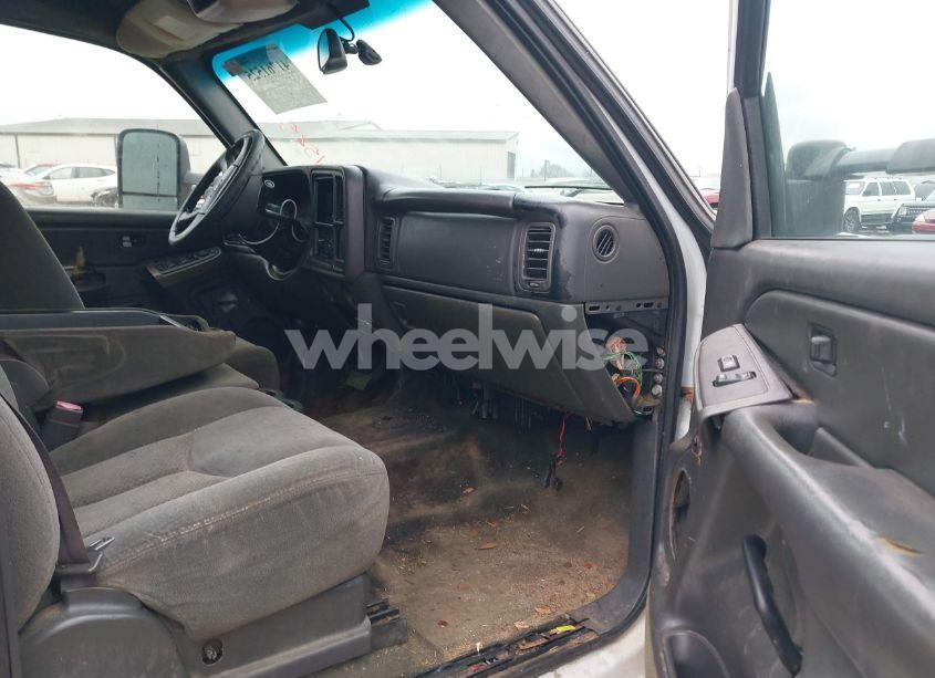 Photo 5 of 2004 Chevrolet Silverado 1500 LS (VIN 2GCEC19T841279868)