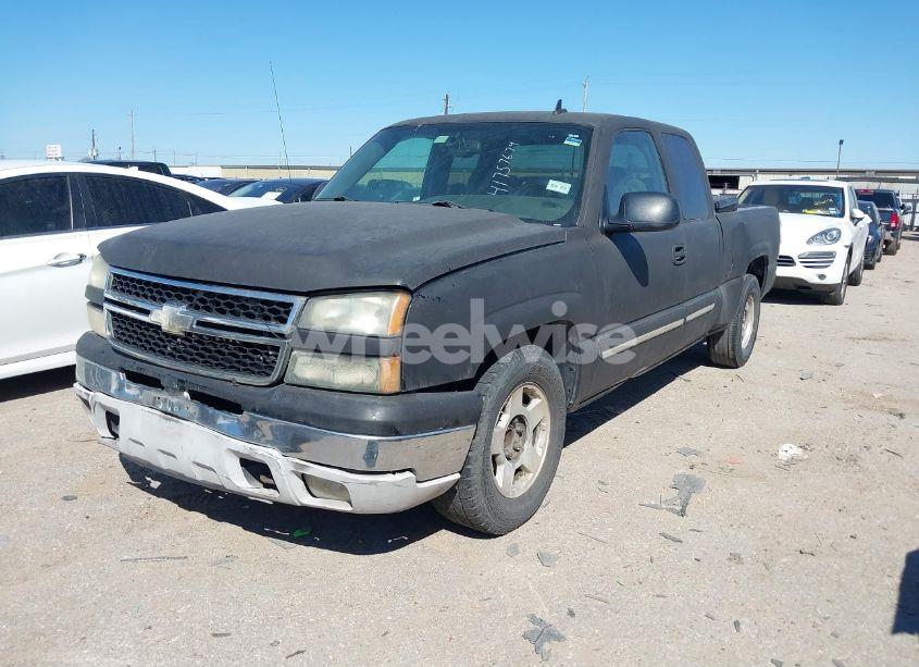 Photo 2 of 2006 Chevrolet Silverado 1500 LT1 (VIN 2GCEC19T861315982)