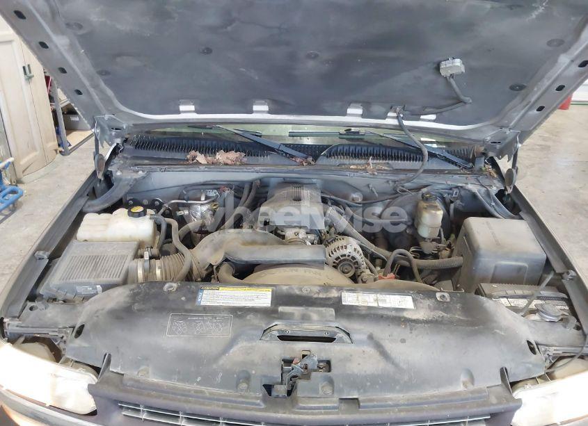 Photo 10 of 1999 Chevrolet Silverado 1500 LS (VIN 2GCEC19T8X1245885)