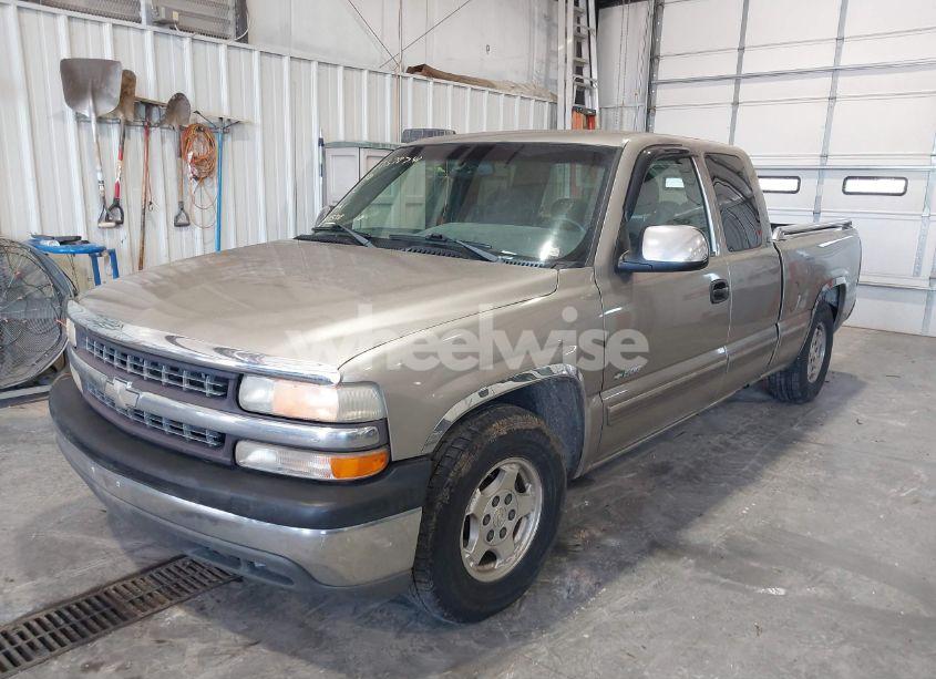 Photo 2 of 1999 Chevrolet Silverado 1500 LS (VIN 2GCEC19T8X1245885)