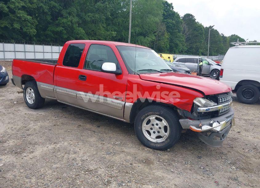 2000 Chevrolet Silverado 1500 LS (VIN 2GCEC19T8Y1266351) main photo