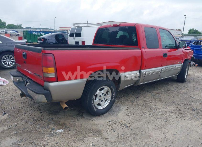 Photo 4 of 2000 Chevrolet Silverado 1500 LS (VIN 2GCEC19T8Y1266351)