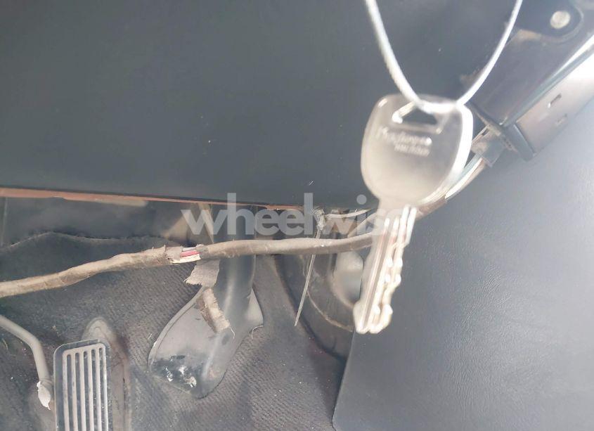 Photo 11 of 2000 Chevrolet Silverado 1500 LT (VIN 2GCEC19T8Y1276958)