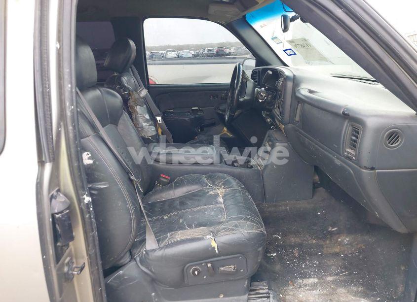 Photo 5 of 2000 Chevrolet Silverado 1500 LT (VIN 2GCEC19T8Y1276958)