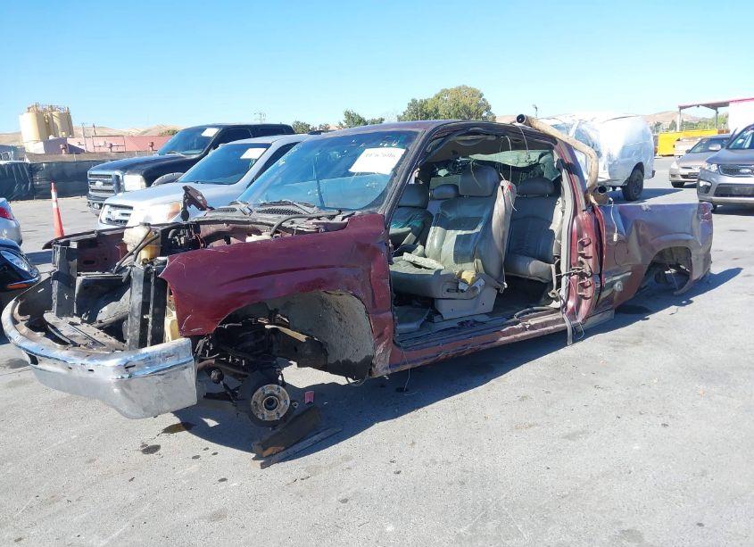 Photo 2 of 2000 Chevrolet Silverado 1500 LT (VIN 2GCEC19T8Y1375795)