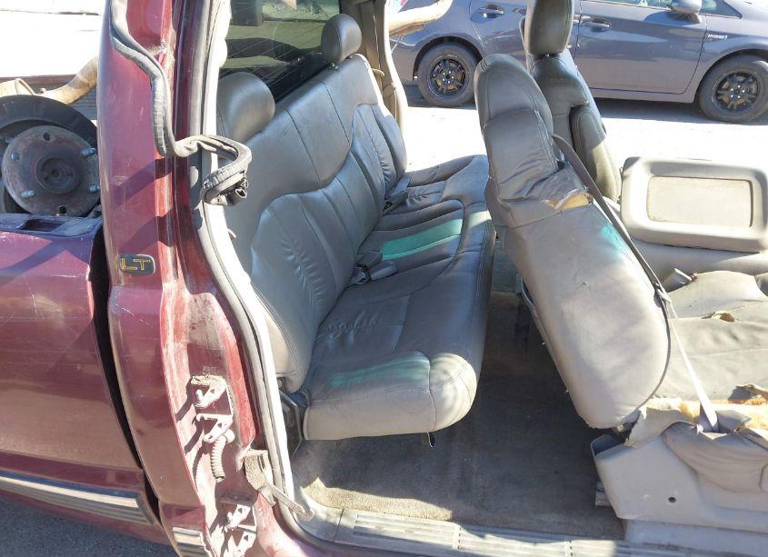 Photo 8 of 2000 Chevrolet Silverado 1500 LT (VIN 2GCEC19T8Y1375795)