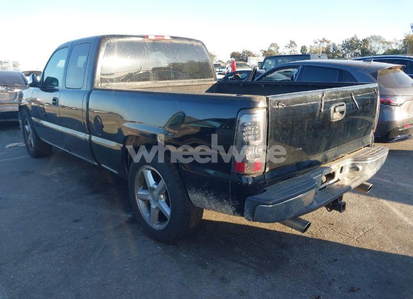 Photo 3 of 2002 Chevrolet Silverado 1500 LS (VIN 2GCEC19T921429290)