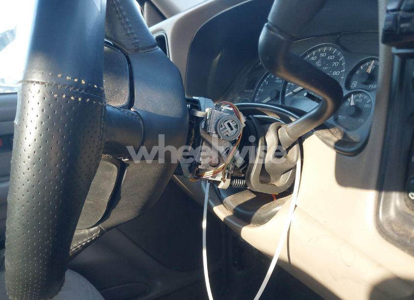 Photo 6 of 2002 Chevrolet Silverado 1500 LS (VIN 2GCEC19T921429290)