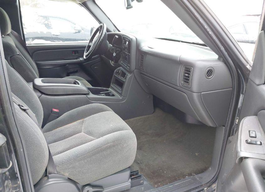 Photo 5 of 2004 Chevrolet Silverado 1500 LS (VIN 2GCEC19T941110197)