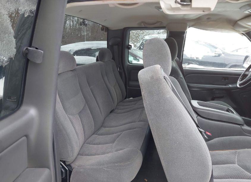 Photo 8 of 2004 Chevrolet Silverado 1500 LS (VIN 2GCEC19T941110197)