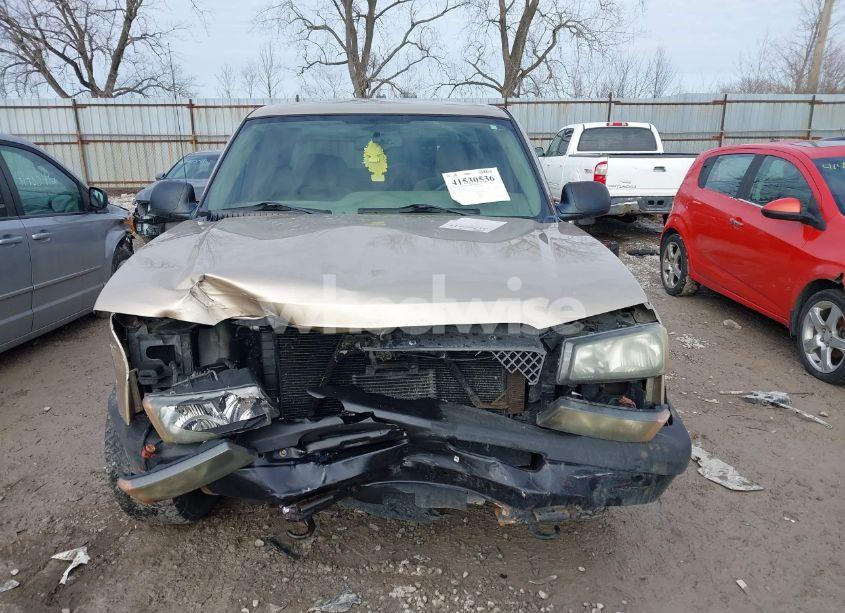 Photo 12 of 2004 Chevrolet Silverado 1500 LS (VIN 2GCEC19T941430667)