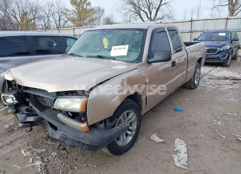 Photo 2 of 2004 Chevrolet Silverado 1500 LS (VIN 2GCEC19T941430667)