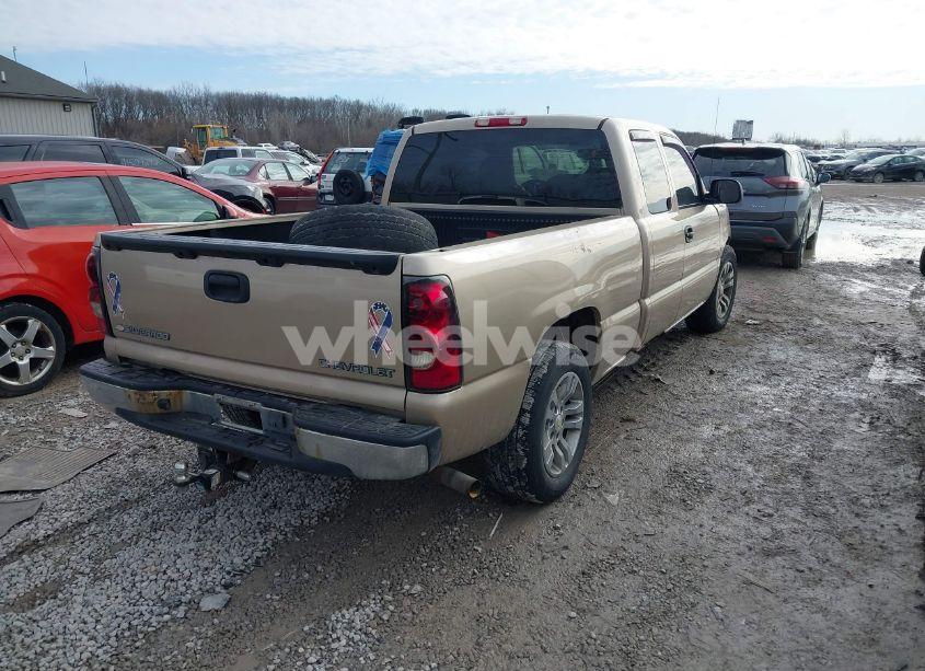 Photo 4 of 2004 Chevrolet Silverado 1500 LS (VIN 2GCEC19T941430667)