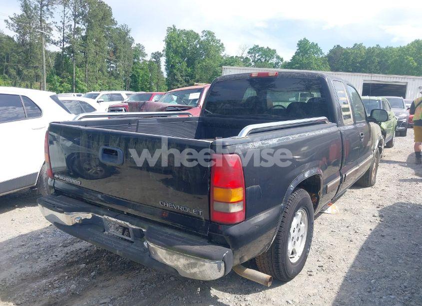 Photo 4 of 1999 Chevrolet Silverado 1500 LS (VIN 2GCEC19T9X1113699)