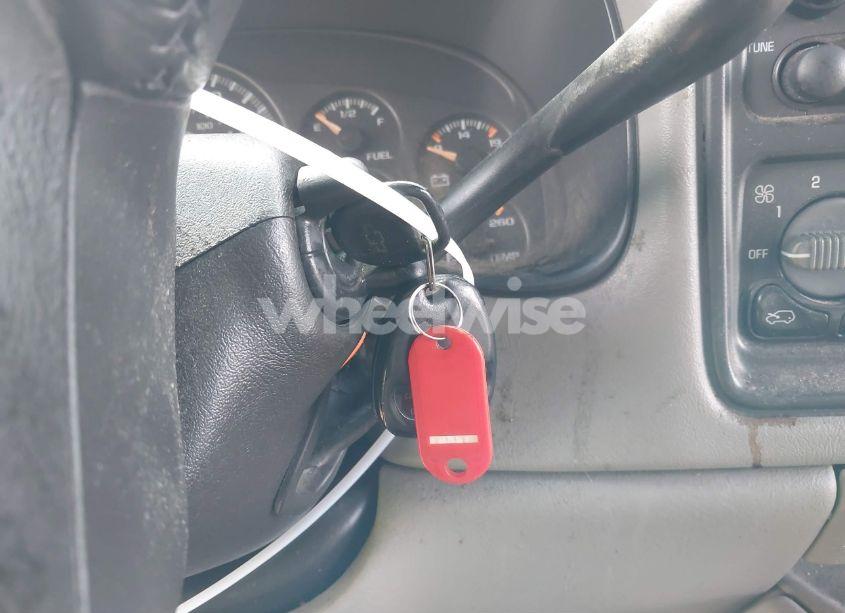 Photo 11 of 1999 Chevrolet Silverado 1500 LS (VIN 2GCEC19T9X1256894)