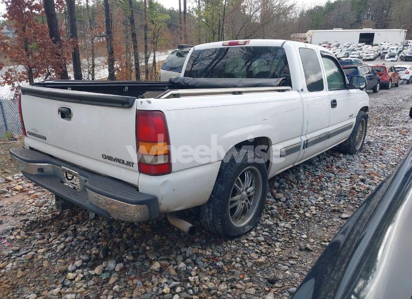 Photo 4 of 1999 Chevrolet Silverado 1500 LS (VIN 2GCEC19T9X1256894)
