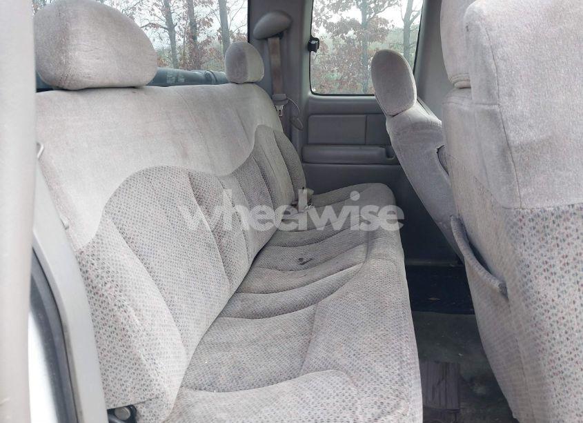 Photo 8 of 1999 Chevrolet Silverado 1500 LS (VIN 2GCEC19T9X1256894)