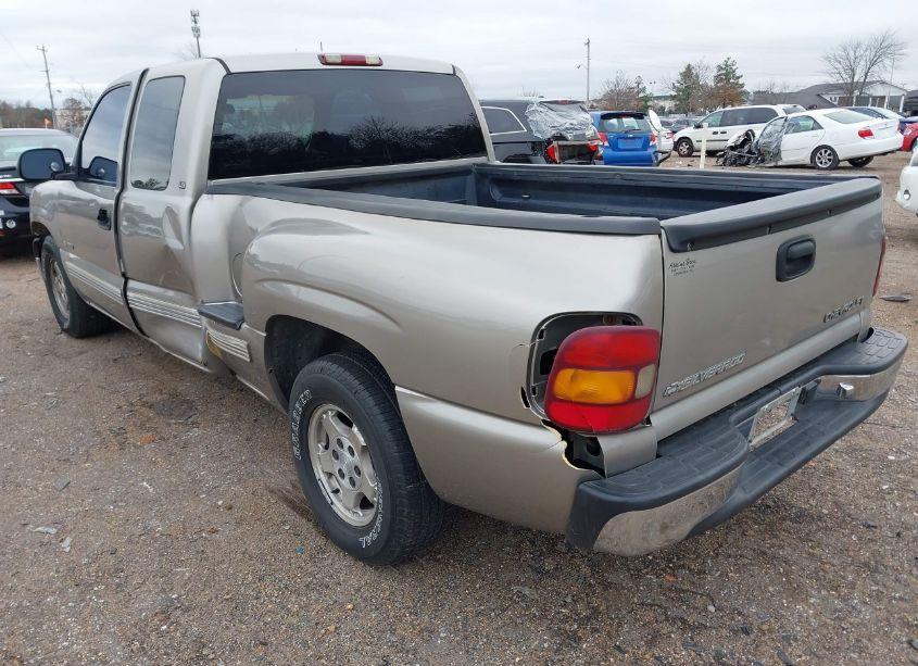 Photo 3 of 1999 Chevrolet Silverado 1500 LS (VIN 2GCEC19T9X1299003)