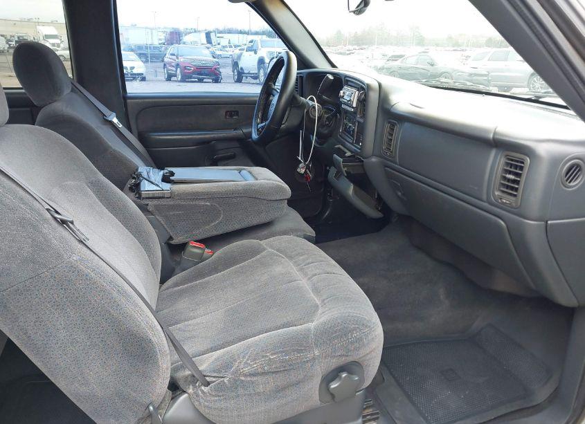 Photo 5 of 1999 Chevrolet Silverado 1500 LS (VIN 2GCEC19T9X1299003)