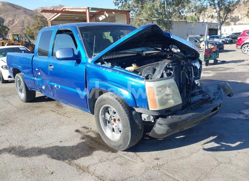 2000 Chevrolet Silverado 1500 LS (VIN 2GCEC19T9Y1186623) main photo