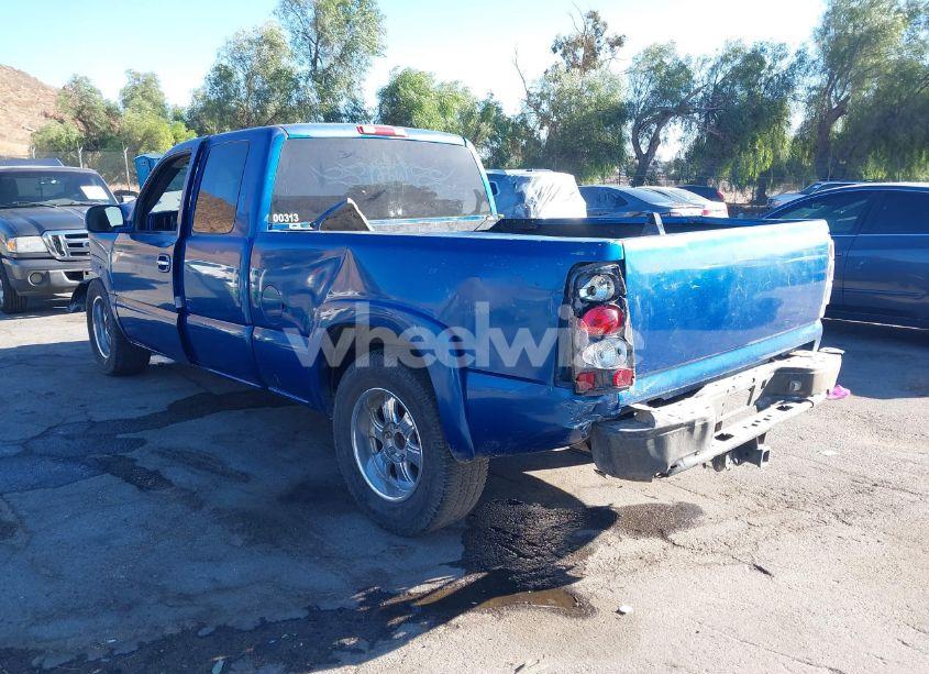 Photo 3 of 2000 Chevrolet Silverado 1500 LS (VIN 2GCEC19T9Y1186623)