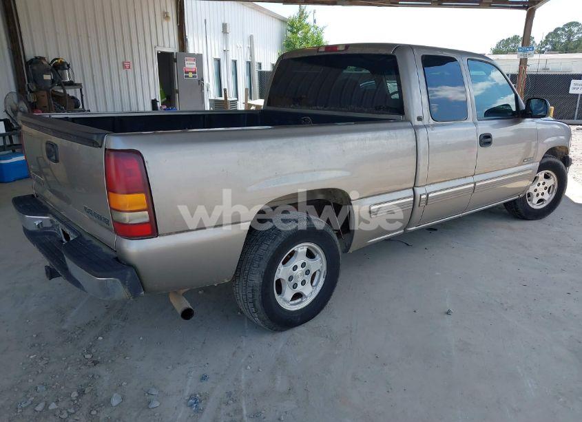 Photo 4 of 2000 Chevrolet Silverado 1500 LS (VIN 2GCEC19T9Y1332485)