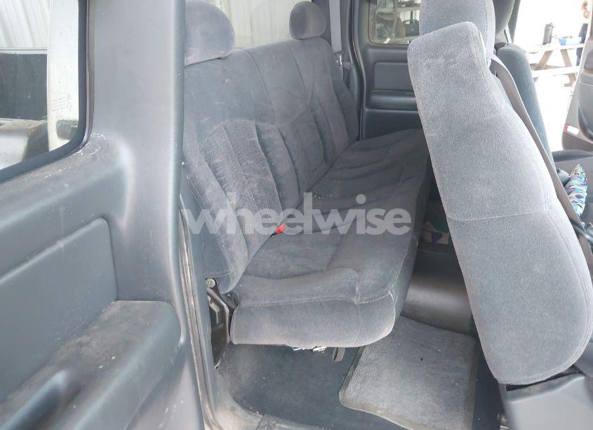 Photo 8 of 2000 Chevrolet Silverado 1500 LS (VIN 2GCEC19T9Y1332485)