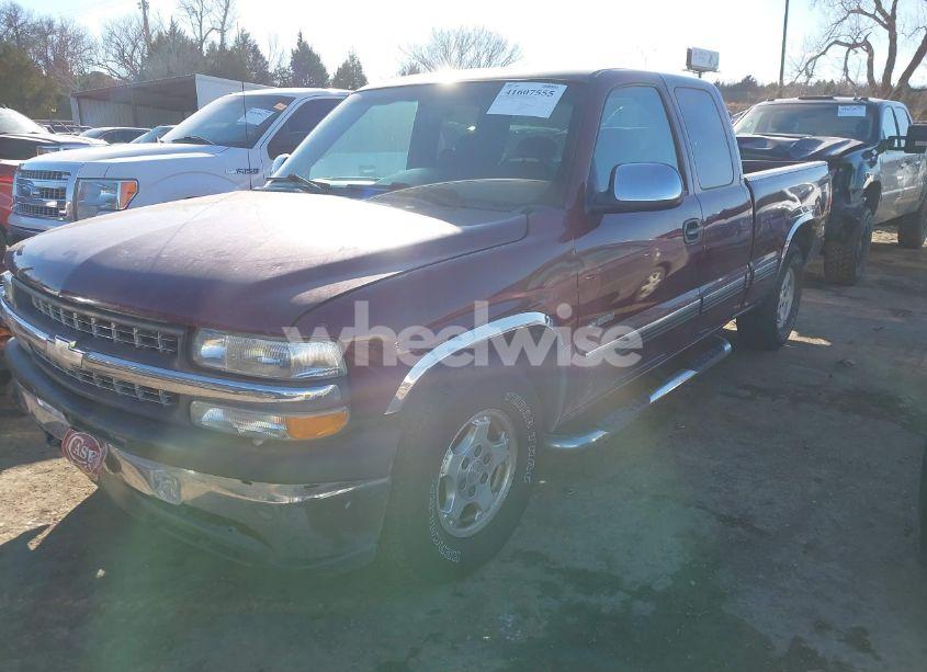 Photo 2 of 2001 Chevrolet Silverado 1500 LS (VIN 2GCEC19TX11103206)